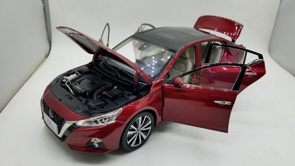 1:18 литая модель для Nissan Teana Altima 2018 красный седан игрушечный автомобиль из сплава