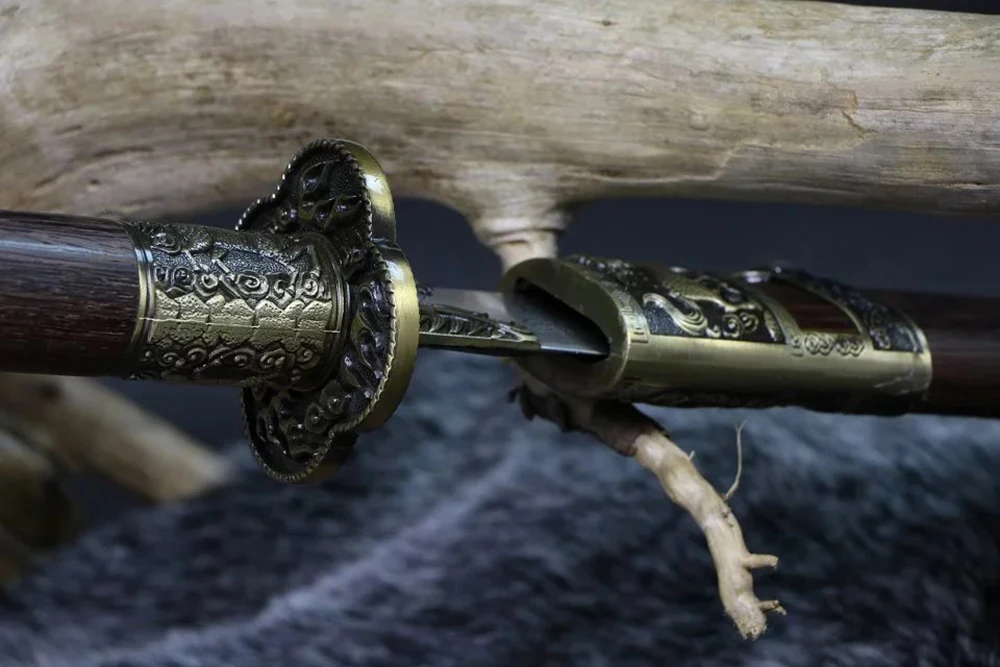Damascus Folded Steel or High Manganese Steel Blade Forged Chinese Kang XI Emperor BAO DAO Sword Full Tang
