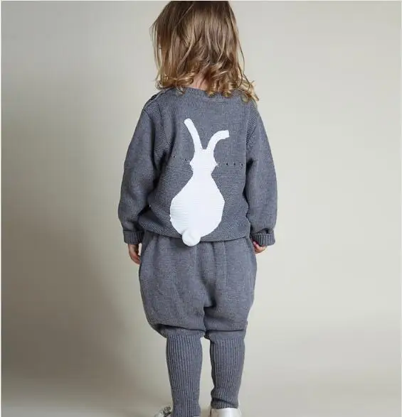 Grey Вязаный шерстяной костюм с кроликом для детей 1-5 лет; весенне-зимняя одежда для девочек; модные детские свитера для мальчиков; Одежда для девочек с вышивкой в виде маленького кролика - Цвет: Grey