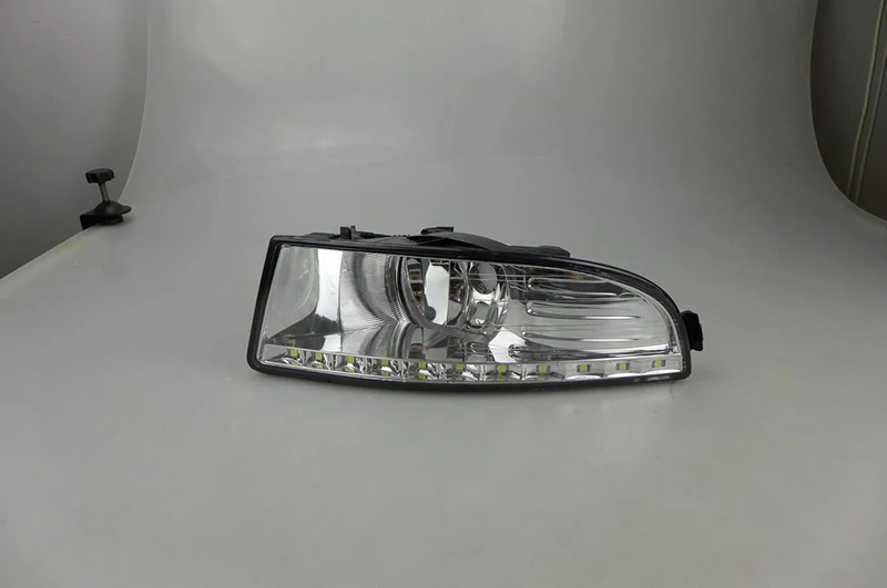 Автомобильная проблесковая 2 шт. светодиодный DRL Дневной светильник 12V ABS колпак