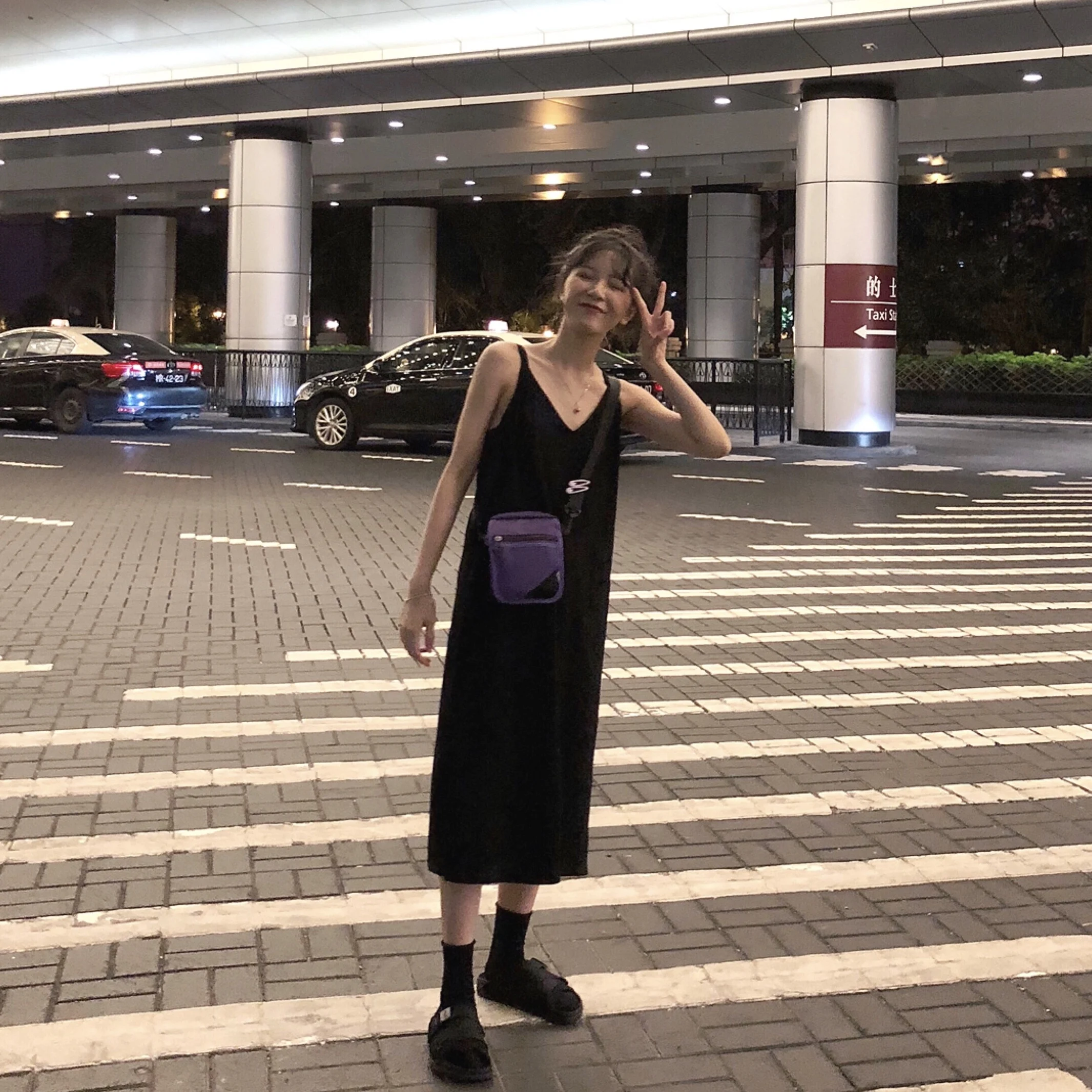 Hong Kong Wind Loose Medium-long Sleeveless V-collar Pure Colour Open-forked Dresses With Suspended Vest Inside | Женская одежда