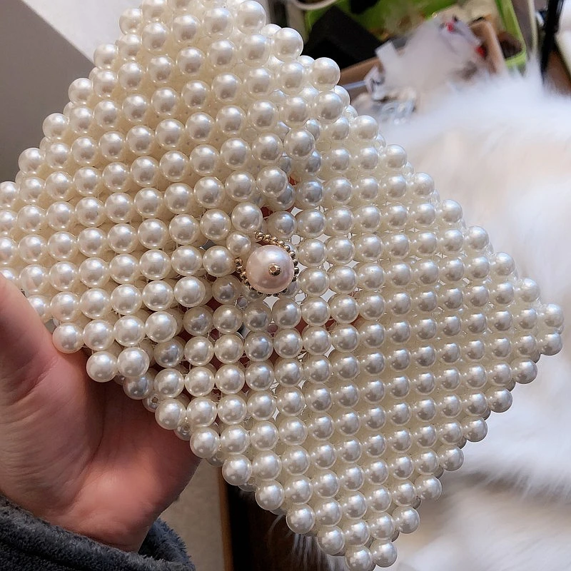 Новая женская сумка на плечо белая Сумочка с жемчугом и бусинами Маленькая