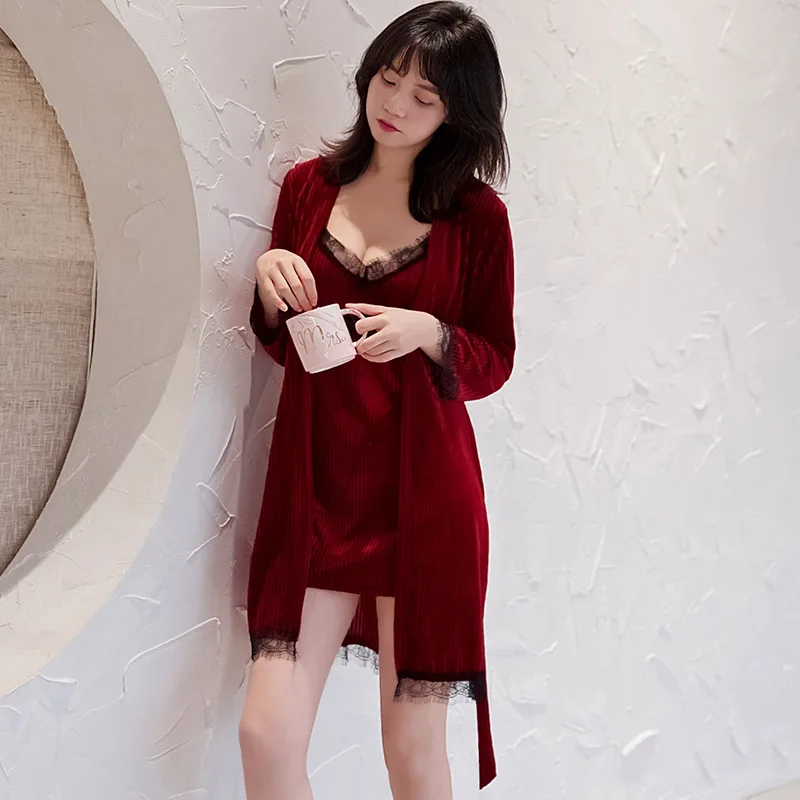 Женский велюровый пижамный комплект с кружевной отделкой зимний теплый пижама