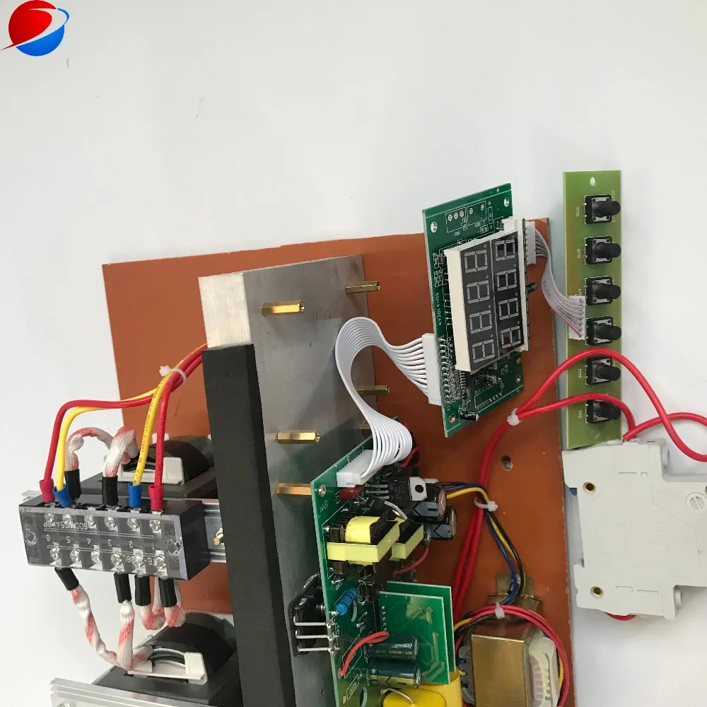 Высокая мощность 2000 Вт ультразвуковая волна pcb генератор 20 кГц 25 28 30 33 40 для чистки