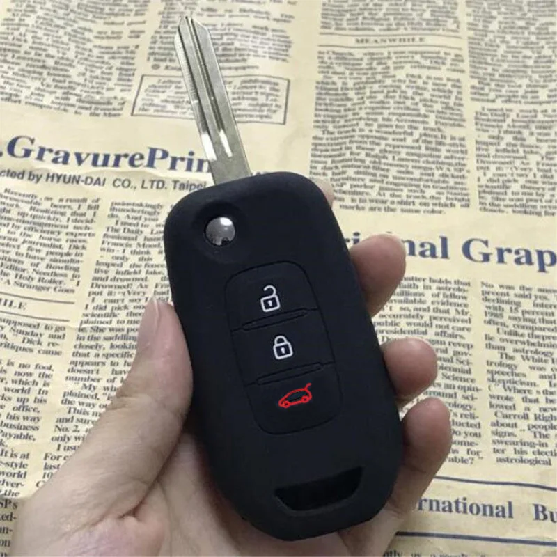 Чехол для автомобильных ключей с 3 кнопками силиконовый резиновый чехол LADA Vesta