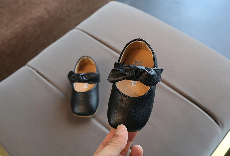 Новинка 2017 детская обувь Весна и осень девочек сплошной цвет лук украшения