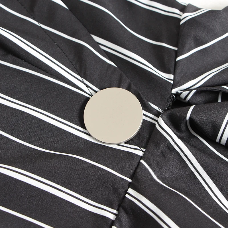 Женская Асимметричная блузка TWOTWINSTYLE летняя в полоску без рукавов с косым