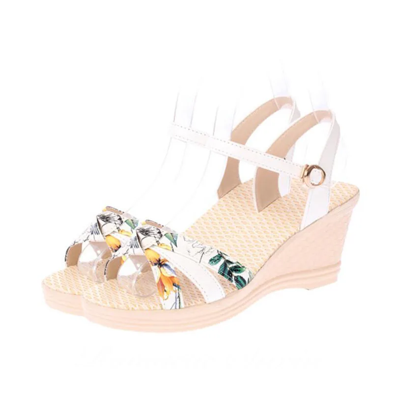 KNCOKAR Summer new color print flat slope and women's sandals chic simple air clasp high heel tide. | Обувь