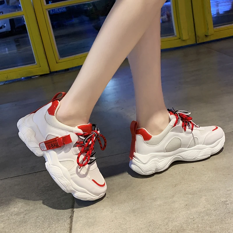 Массивные кроссовки Harajuku Dad Shoes женские на высоком каблуке белые 2019 модные крутые