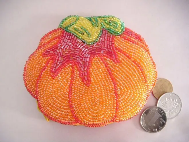 Кошелек для монет с изображением тыквы сделай сам бисерный подарок на Хэллоуин