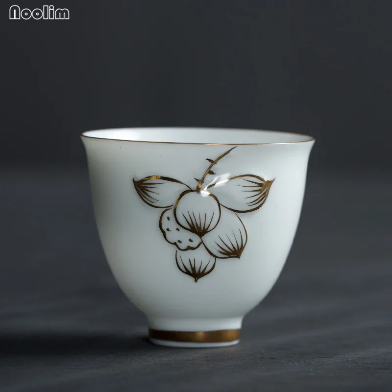 NOOLIM керамическая чашка ручной работы из Пномпеня с изображением лотоса белая