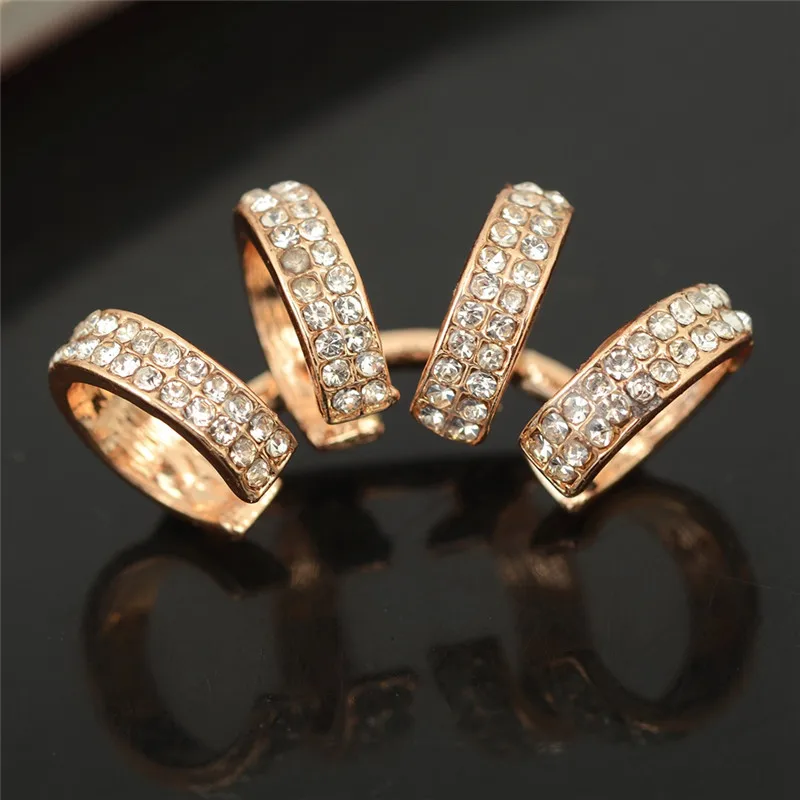 Серьги пусеты из сплава с кристаллами 1 шт.| |