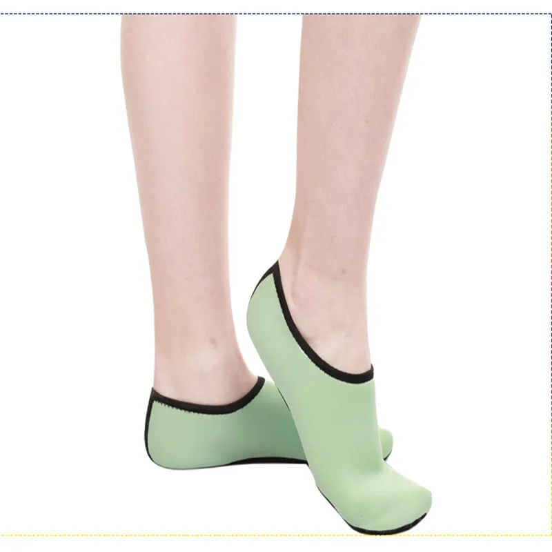 Красочные Aqua пляжная обувь быстросохнущая противоскользящие дайвинг носки