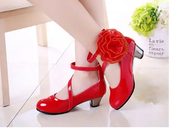 Для девочек на весну и осень Стильная детская обувь принцессы Модельные туфли из