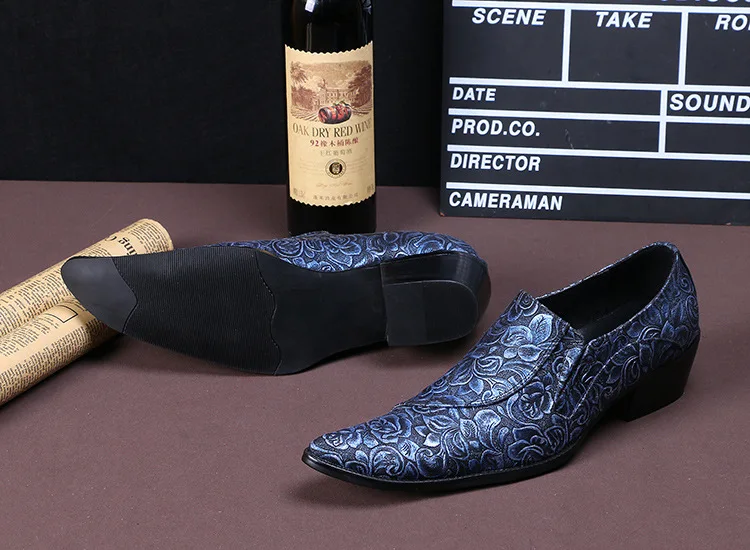

Autumn and Winter Men's Dresses Pointed Leather Business Blue Printed Man England Luxury Designer Shoes