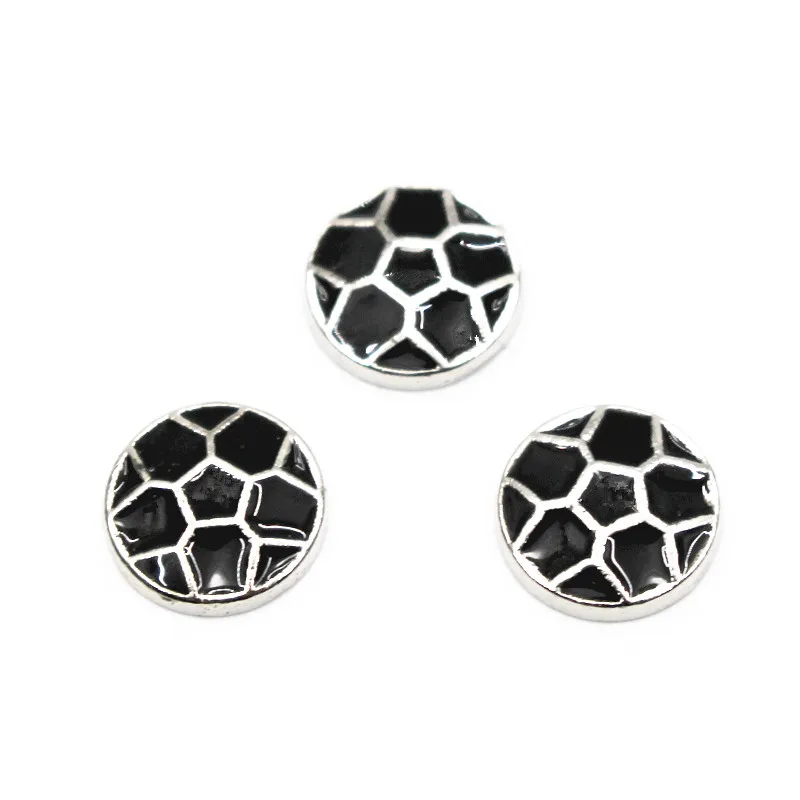 Оптовая продажа 20 шт./лот металлические эмалированные подвески для футбола