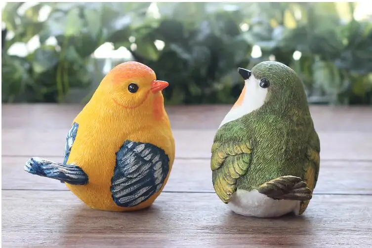 

Set of two creative resin Bird Ornaments /Decorative artsdesktop ornaments/ Christmas decorations /sculpture/statue