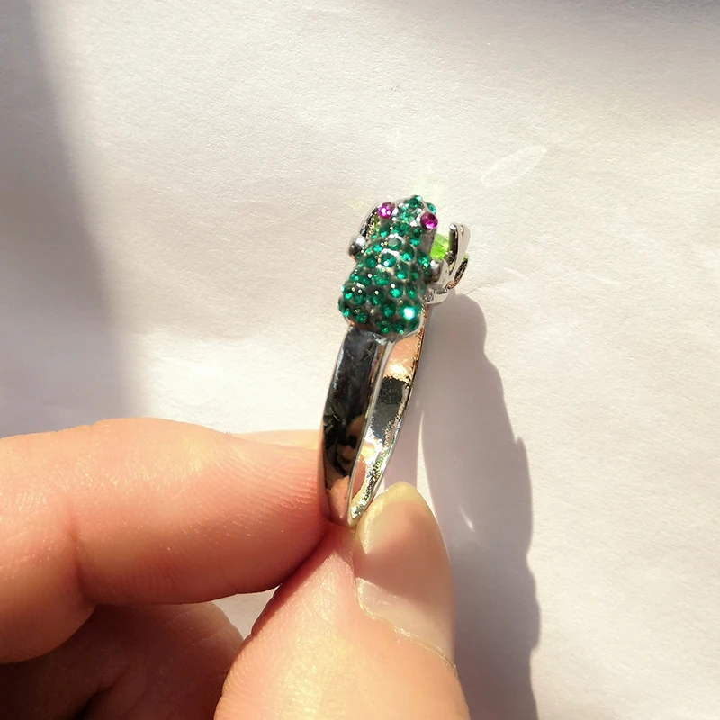 Модные Винтажные кольца на палец с зеленым кубическим цирконием и кристаллом