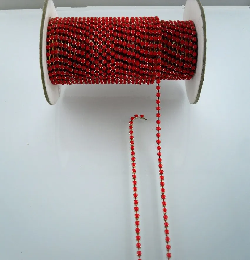 Diy SS6 акриловый кристалл 2 мм Стразы Серебряный Металлический Кубок коготь одежды обувь шляпа Свадебные украшения окантовка планки цепи 2 ярдов - Цвет: red