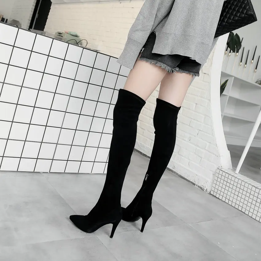 Женские сапоги выше колена NIKOVE черные облегающие на тонком высоком каблуке с