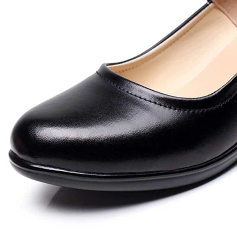 Женские туфли из натуральной кожи черные туфли-лодочки на танкетке среднем