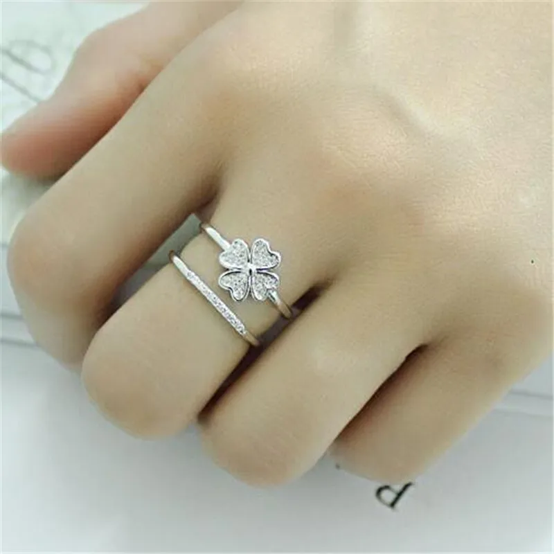 Специальный дизайн с узором из четырехлистного клевера двумя пальцами вечерние