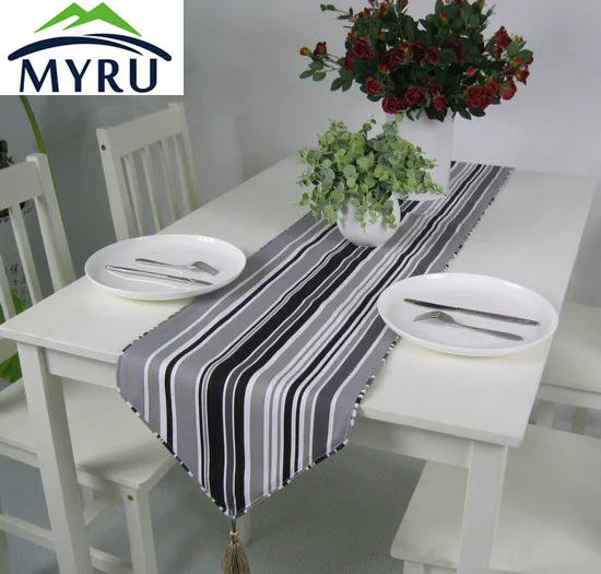 Толстый хлопковый холщовый настольный бегун в черно белую полоску с флагом