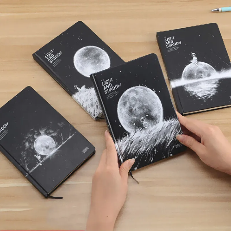 Записная книжка с изображением фазы Луны космоса планеты кавайной девушки в