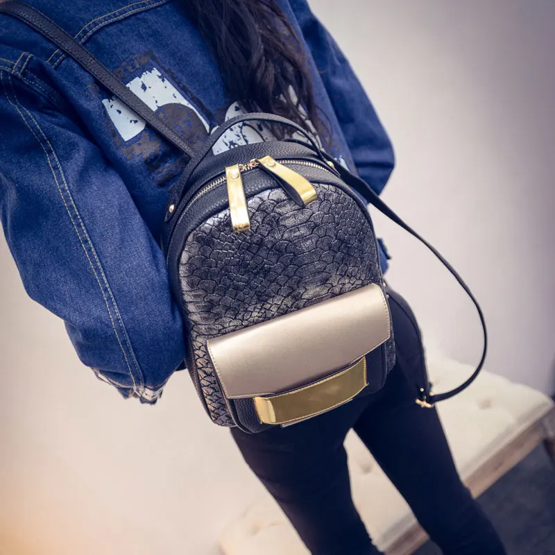 Рюкзак женский под змеиную кожу в европейском стиле |
