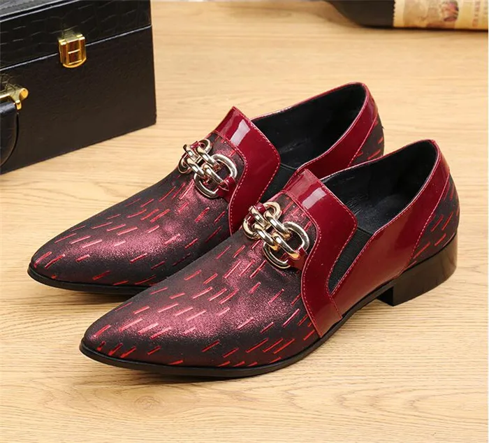 

Burgundy pointed toe satin leather shoes new men casual shoes British fashion metal leather shoes spring and summer