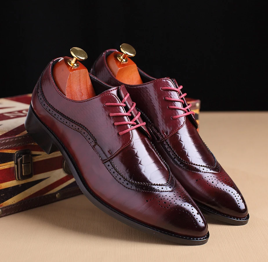 

MIUBU Fashion Patchwork Brogue Shoes Carved Upper Breathable Business Shoes Pointed Toe Lace Up Formal Dress Shoes 2020 New
