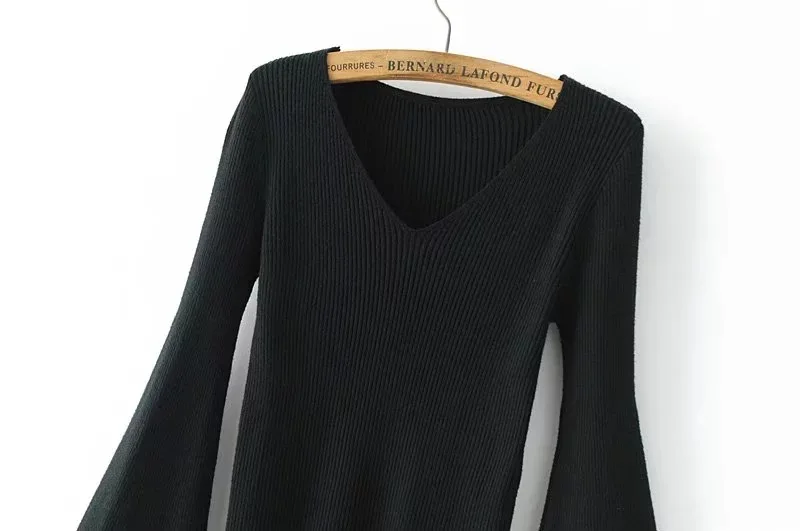 2017 Autumn New European Style Women Fashion V-Neck Long Flare Sleeve Solid Color Casual Knitted Pullovers Sweater | Женская одежда