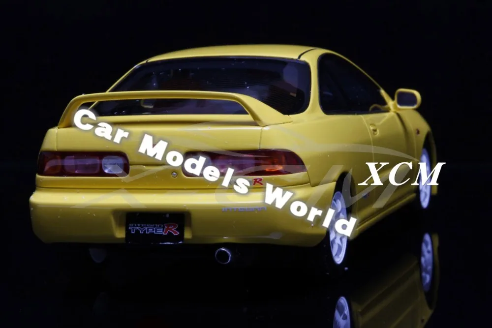 Полимерная модель автомобиля для Otto Mobile Integra type R DC2 (желтый) 1:18 + маленький
