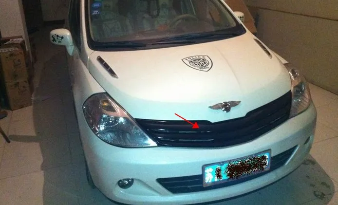 Подходит для Nissan Tiida 2008 углеродное волокно передний бампер средняя решетка Защитная отделка