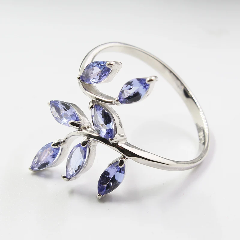 Кольцо CoLife Jewelry из серебра в форме листа с 7 натуральными VVS танзанитами размером 3 мм * 6 на основе из massif 925 стерлингового серебра.