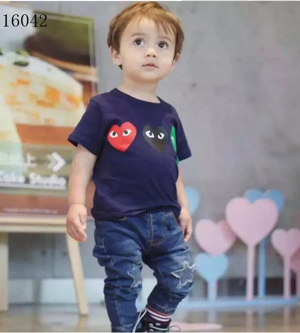 Children's wear Europe and America ins explosions summer set Handsome children's love boy two sets of denim |