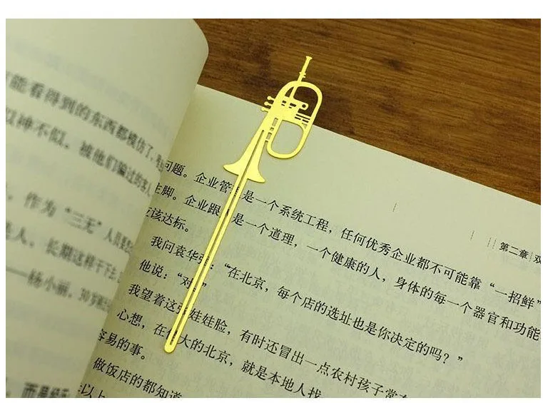 trumpet Закладки 30 шт. свадебные сувенирные металлические подарки на день рождения ребенка золотые скрипки золотые выдалбливают студенческие музыкальные закладки для книг - Цвет: trumpet