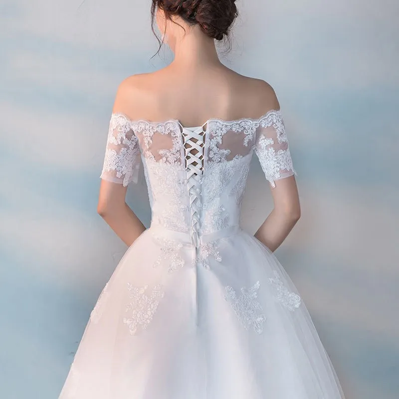 Кружевное короткое свадебное платье с открытыми плечами белое Тюлевое пляжное