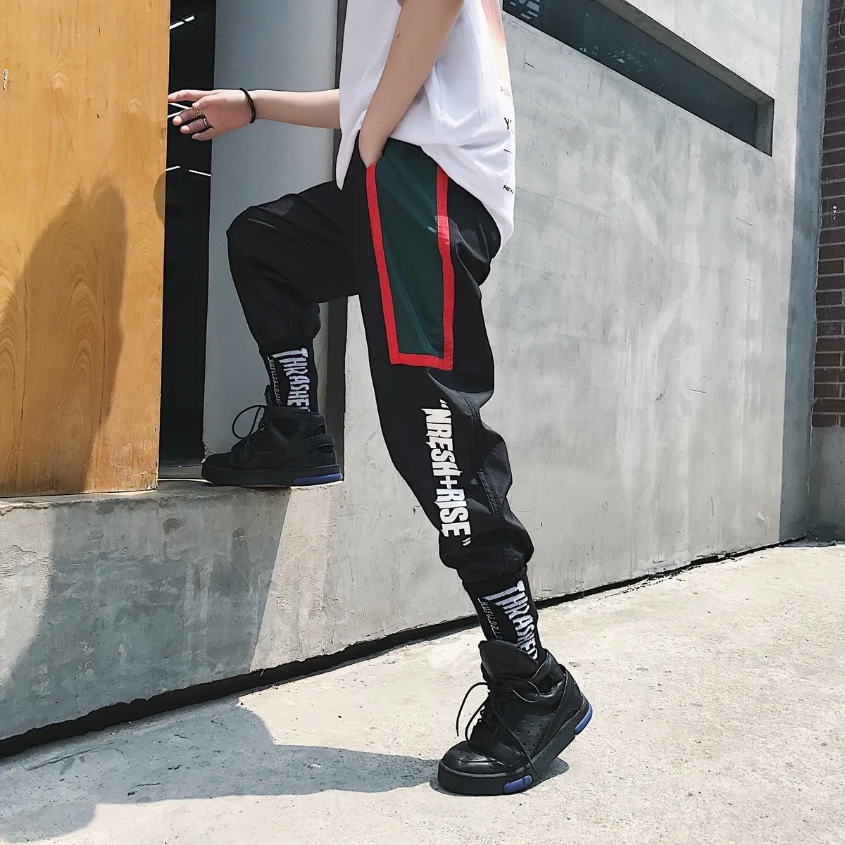 2018 новые летние Модная Для досуга Правописание Цвет Письмо печати связаны ноги