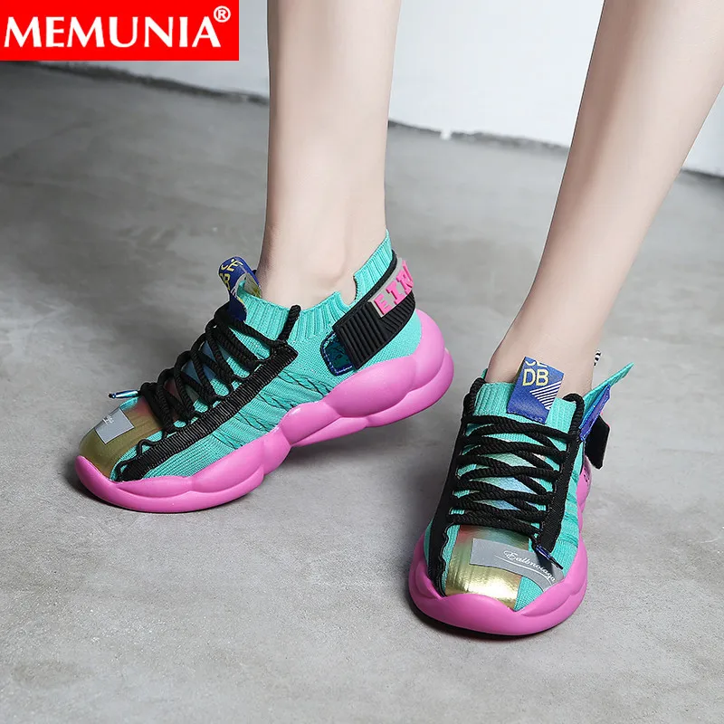 Женские кроссовки на плоской подошве с круглым носком шнуровке | Обувь