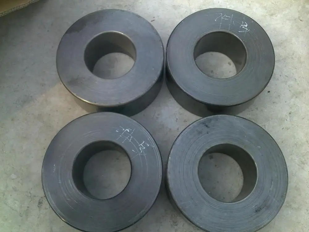 Импортный трансформатор железный сердечник высота 105 мм внутренний диаметр 100