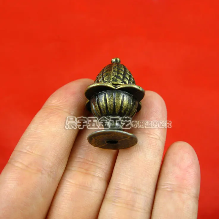 Оптовая продажа маленькая ручка для ящика в античном стиле клубники из сплава