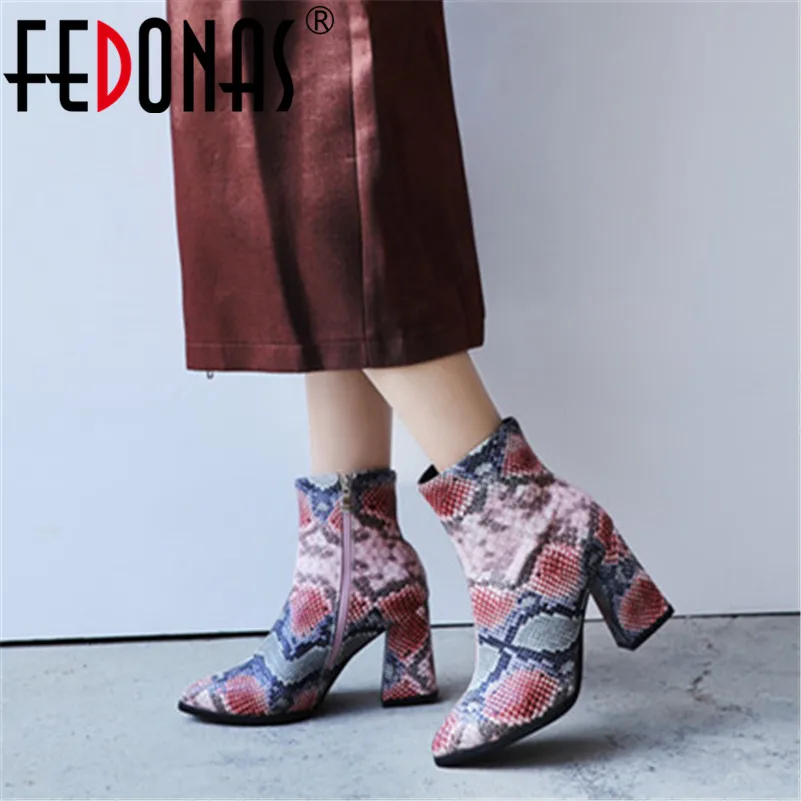 FEDONAS/Новинка Модные пикантные женские ботильоны из искусственной кожи с принтом