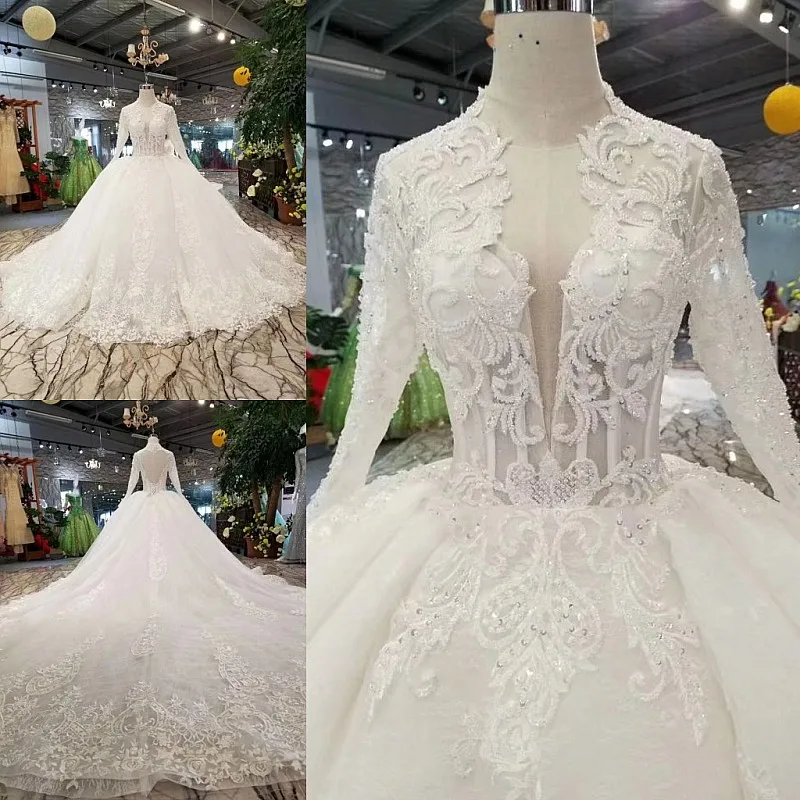 Женское платье SSYFashion белое кружевное с длинным рукавом и шлейфом большие размеры
