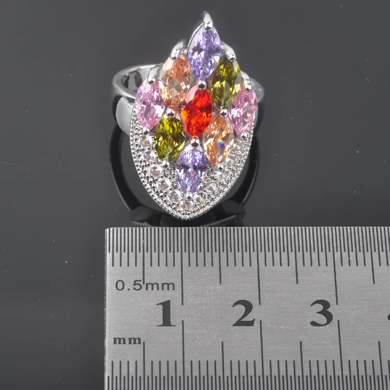 Женский ювелирный набор серебряного цвета из разноцветного камня с цирконием