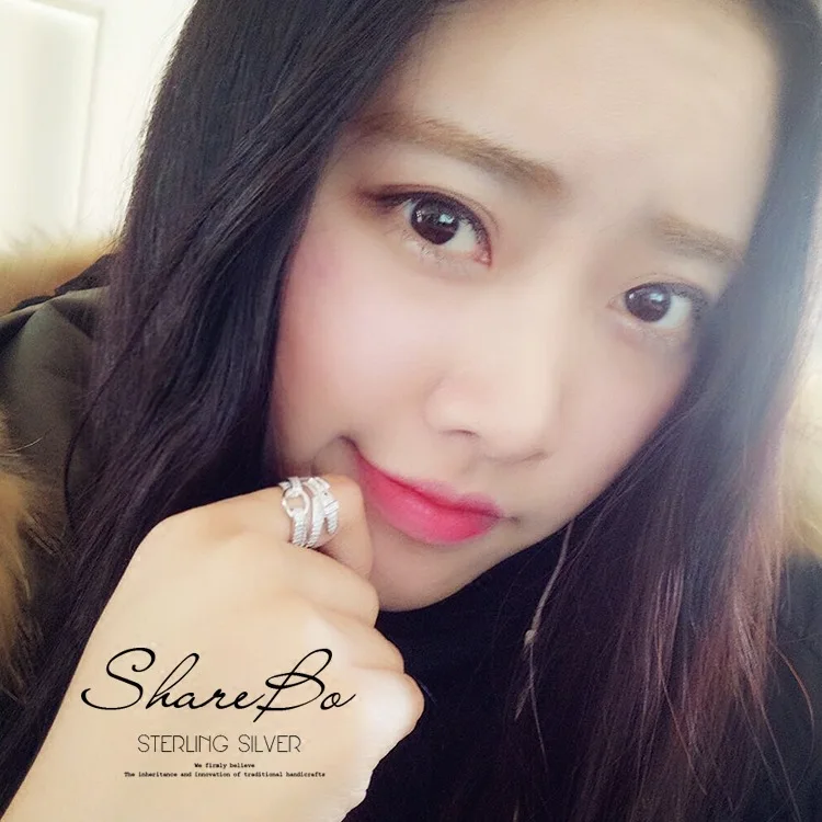 Регулируемое открытое серебряное кольцо с кубическим цирконием и пряжкой