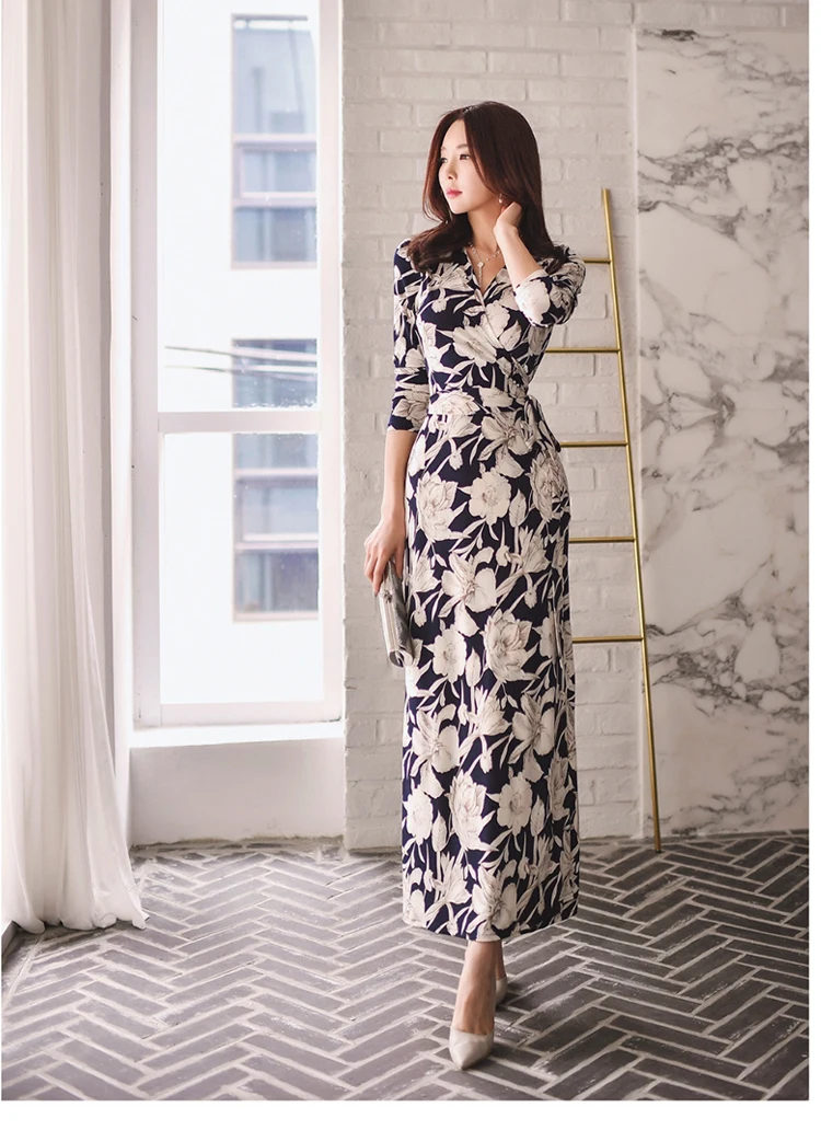 Женское платье с принтом облегающее длинное сексуальное треугольным вырезом и