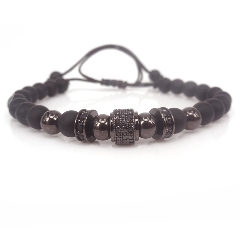 Мужские браслеты золотого цвета с микрозакрепкой черные бусины из фианита и