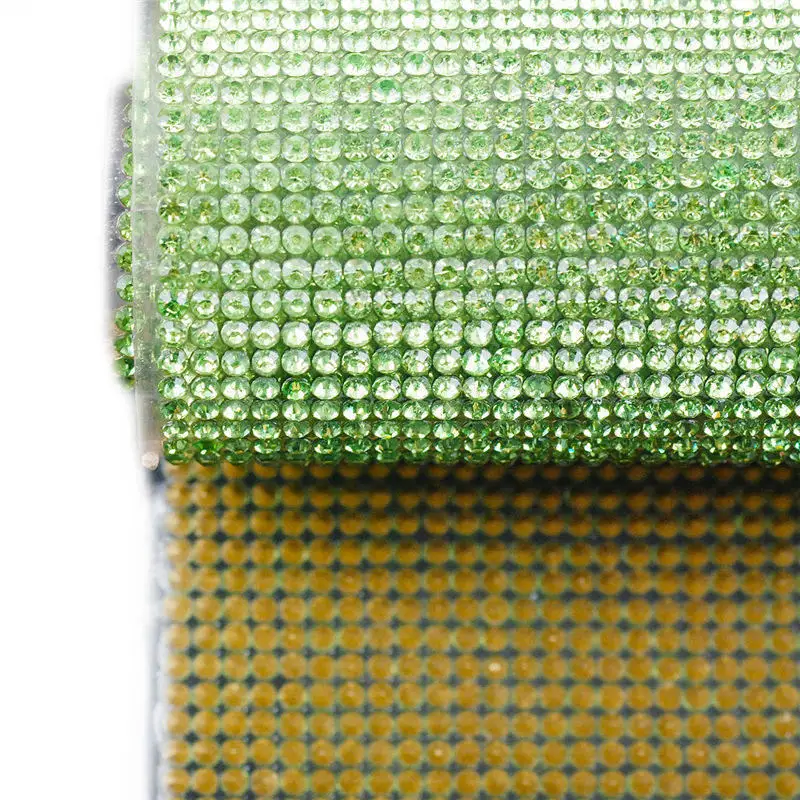 Light green 24x40 см SS6/SS8 Bling стеклянная отделка горного хрусталя Кристалл самоклеющиеся и исправленное железо на сетчатый страз окантовка в рулоне DIY одежды - Цвет: Light green