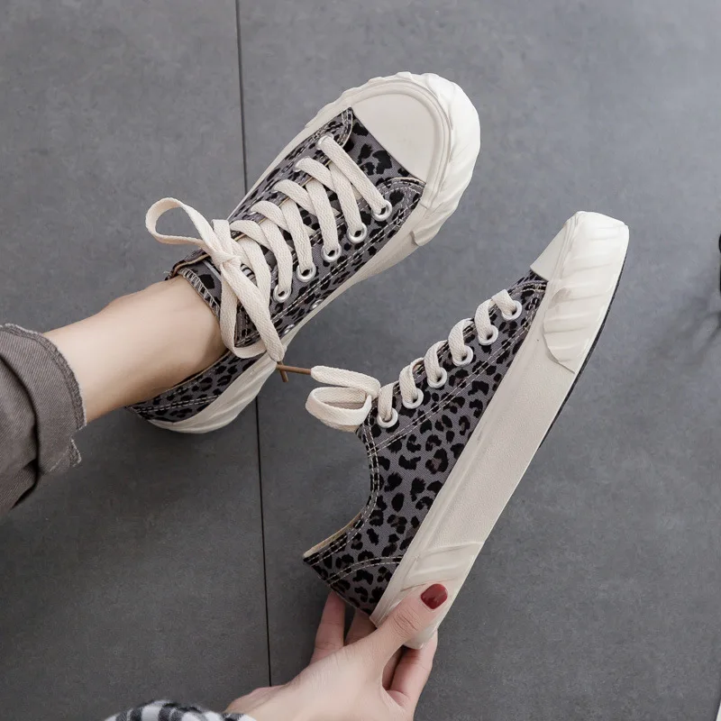 Парусиновая обувь Новинка 2019 года сезон весна модная камуфляжная женская